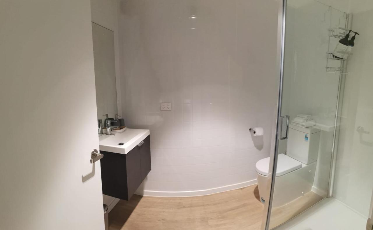 Queenstown Central - Walk To Town - Free Parking - Wifi And Smart Tv - Gym Luaran gambar